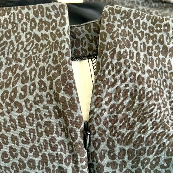Time and Tru Gray Black Animal Leopard Print Comfort Cropped Pants NWT Plus Sz18 - Picture 10 of 16